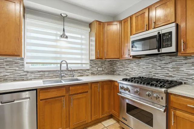 $3,400 | 712 Collegewood Street, Ypsilanti, MI 48197