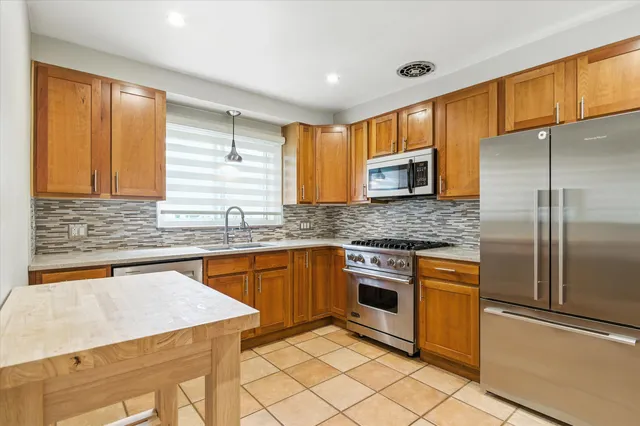 $3,400 | 712 Collegewood Street, Ypsilanti, MI 48197