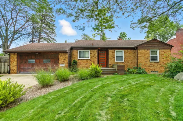 $2,950 | 712 Collegewood Street, Ypsilanti, MI 48197