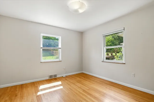 $3,400 | 712 Collegewood Street, Ypsilanti, MI 48197