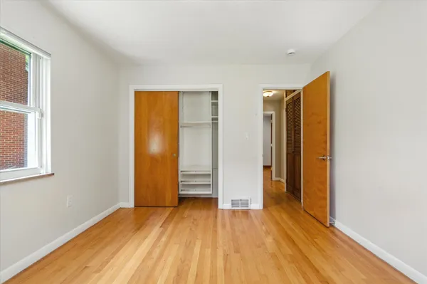 $2,950 | 712 Collegewood Street, Ypsilanti, MI 48197