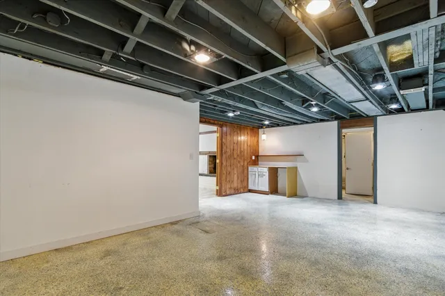 $3,400 | 712 Collegewood Street, Ypsilanti, MI 48197