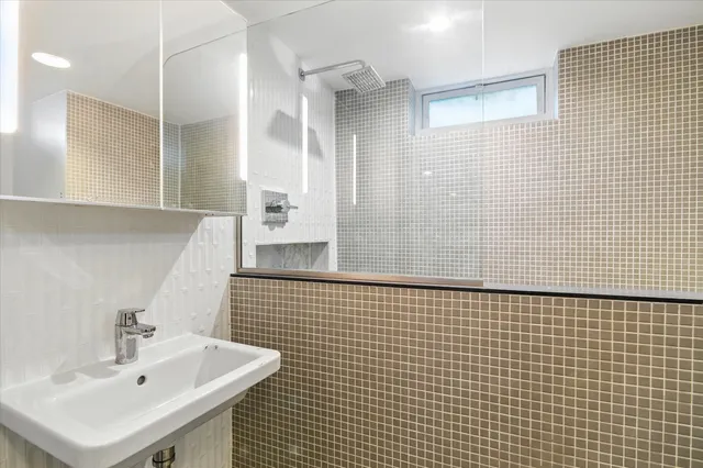 $3,400 | 712 Collegewood Street, Ypsilanti, MI 48197