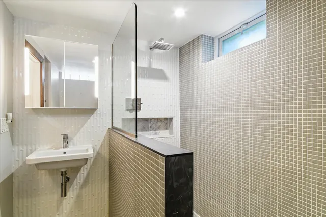 $3,400 | 712 Collegewood Street, Ypsilanti, MI 48197