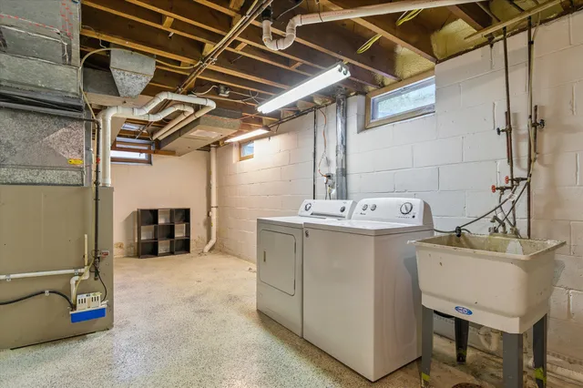 $3,400 | 712 Collegewood Street, Ypsilanti, MI 48197