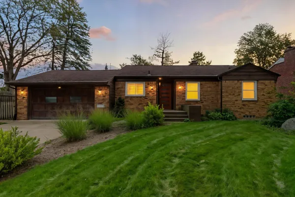 $2,950 | 712 Collegewood Street, Ypsilanti, MI 48197