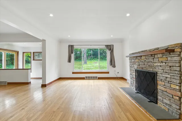 $3,400 | 712 Collegewood Street, Ypsilanti, MI 48197