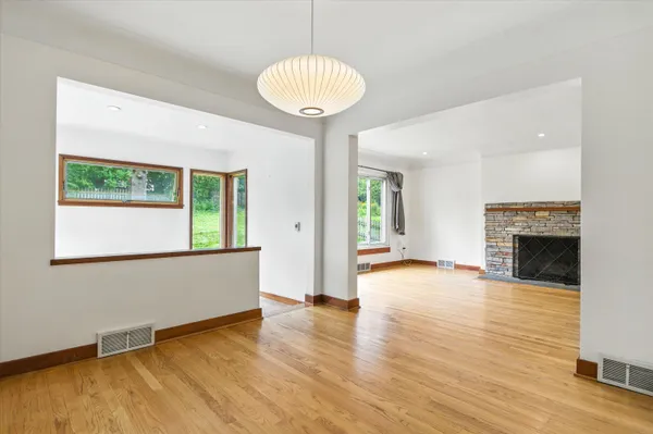 $2,950 | 712 Collegewood Street, Ypsilanti, MI 48197