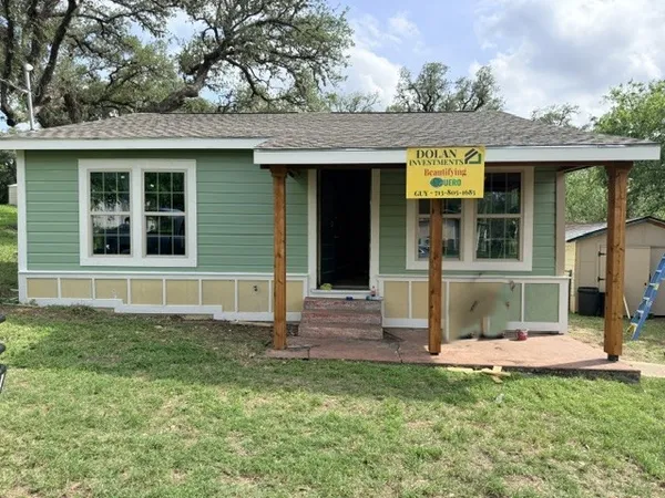 $150,000 | 909 Moss Lane, Cuero, TX 77954