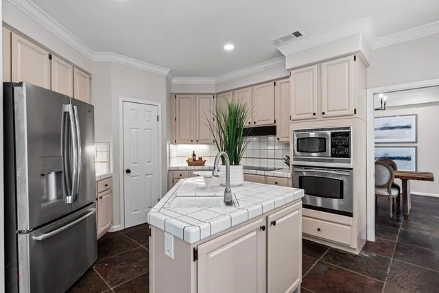 $978,500 | 4583 Pine Valley Circle, Stockton, CA 95219