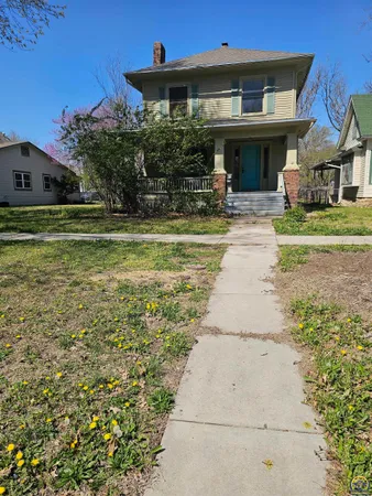 $101,240 | 713 Southwest Clay Street, Topeka, KS 66606
