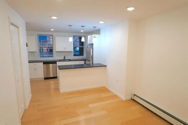$2,000 | 86 Vroom Street, Unit 1, Jersey City, NJ 07306