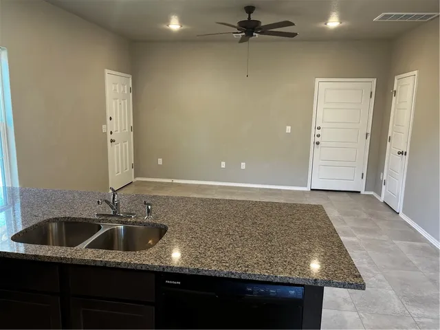 $1,575 | 1137 Garland Road, Georgetown, TX 78626