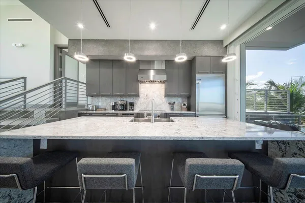 $3,690,000 | 118 Avenue East, Marathon, FL 33050