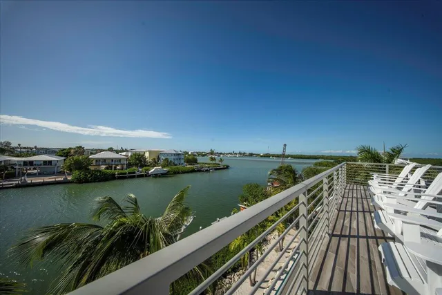 $3,995,000 | 118 East Avenue East, Marathon, FL 33050