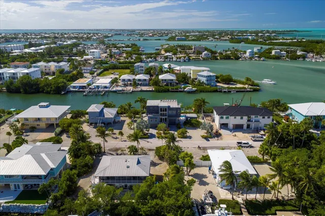 $3,995,000 | 118 East Avenue East, Marathon, FL 33050