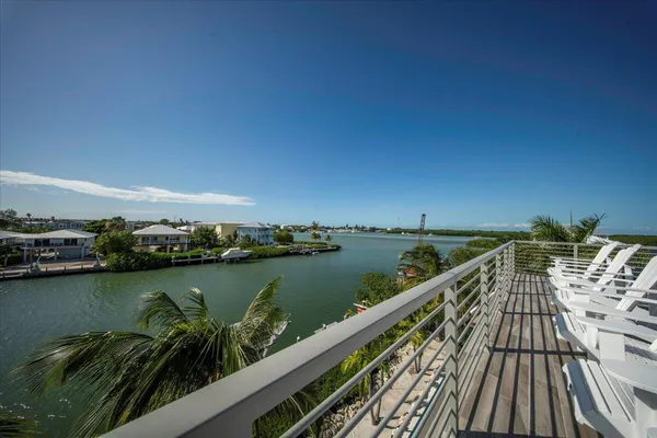 $3,690,000 | 118 Avenue East, Marathon, FL 33050