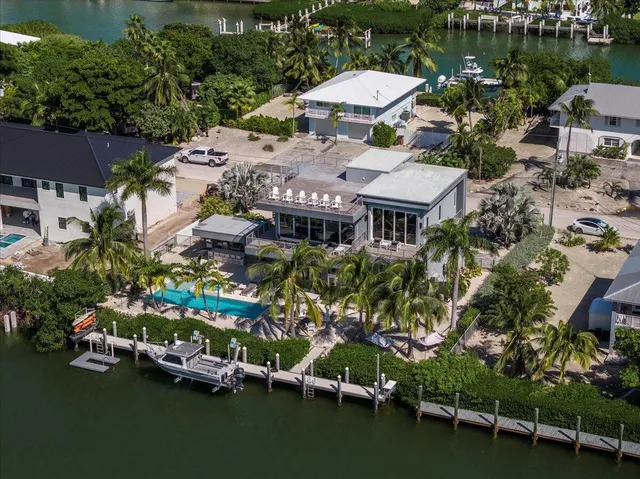 $3,995,000 | 118 East Avenue East, Marathon, FL 33050