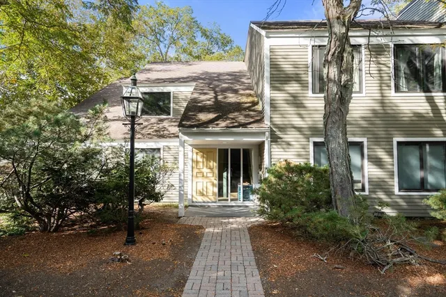 $519,900 | 22 Concord Greene, Unit 2, Concord, MA 01742