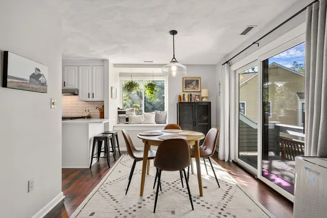 $519,900 | 22 Concord Greene, Unit 2, Concord, MA 01742