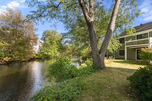 $519,900 | 22 Concord Greene, Unit 2, Concord, MA 01742