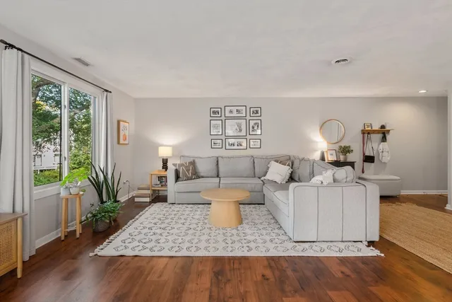 $519,900 | 22 Concord Greene, Unit 2, Concord, MA 01742