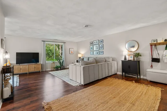 $519,900 | 22 Concord Greene, Unit 2, Concord, MA 01742