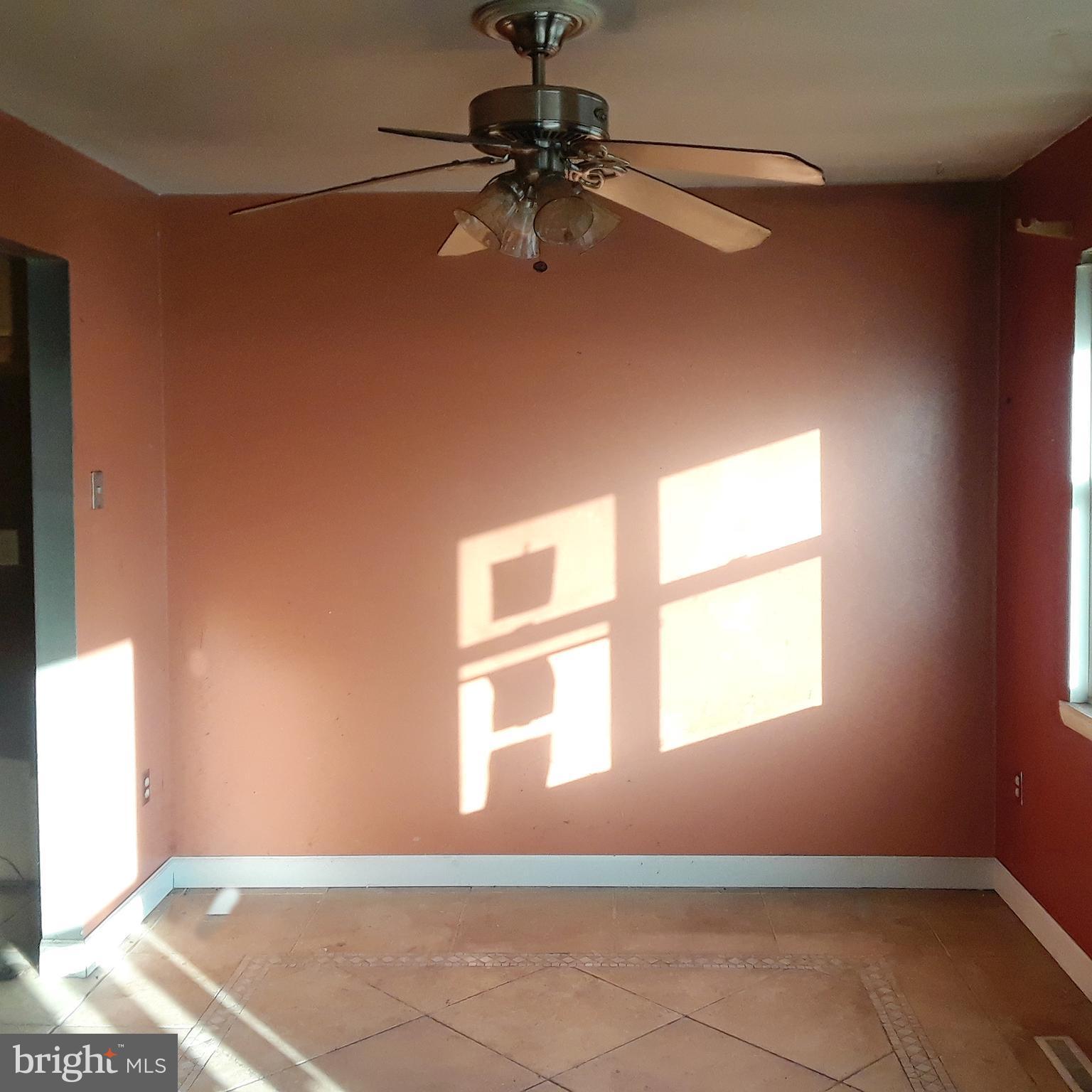 5663 Selford Road Halethorpe, MD 21227 - Photo 6 of 10 Interior (General)