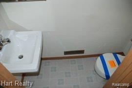 800 North Banner Road Sandusky, MI 48471 - Photo 8 of 10 1/2 bath