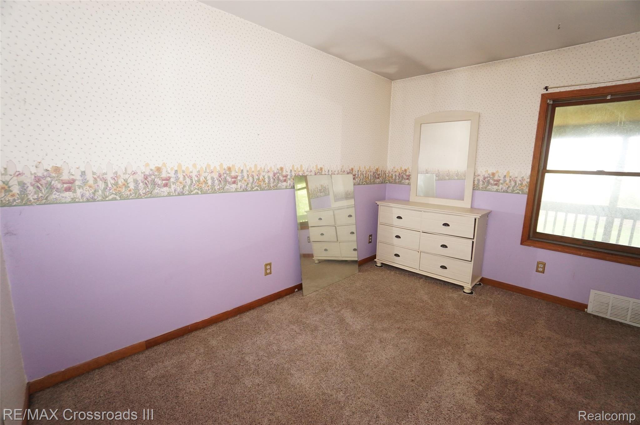 21850 Prince Road Belleville, MI 48111 - Photo 24 of 31 DSC00678.JPG