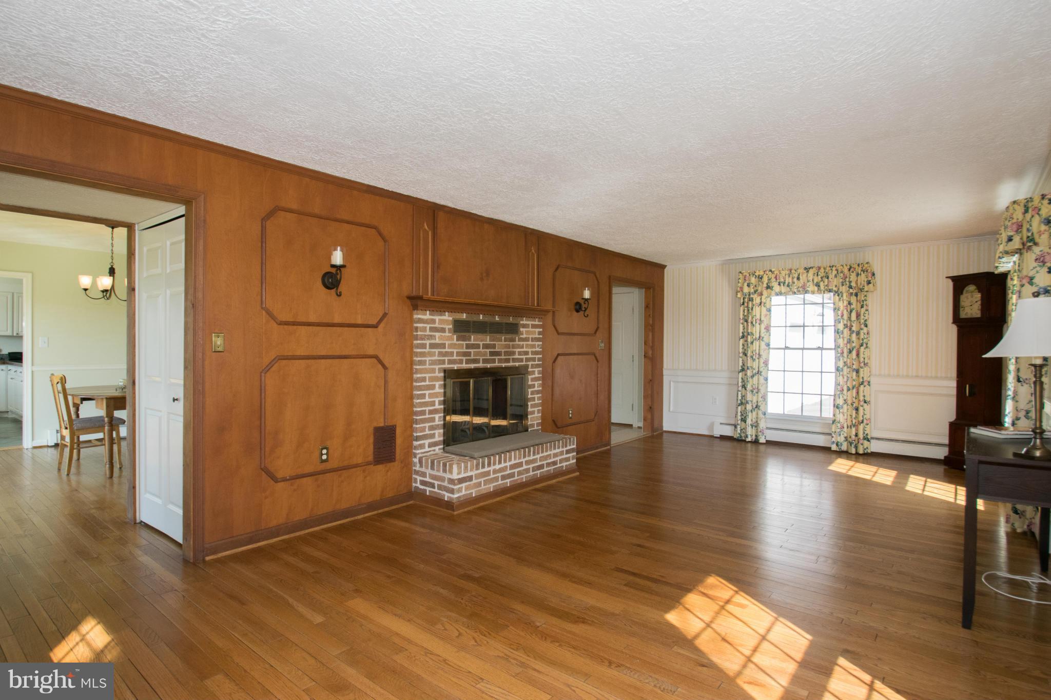 5238 Buttermilk Road Pylesville, MD 21132 - Photo 13 of 30 Living Room