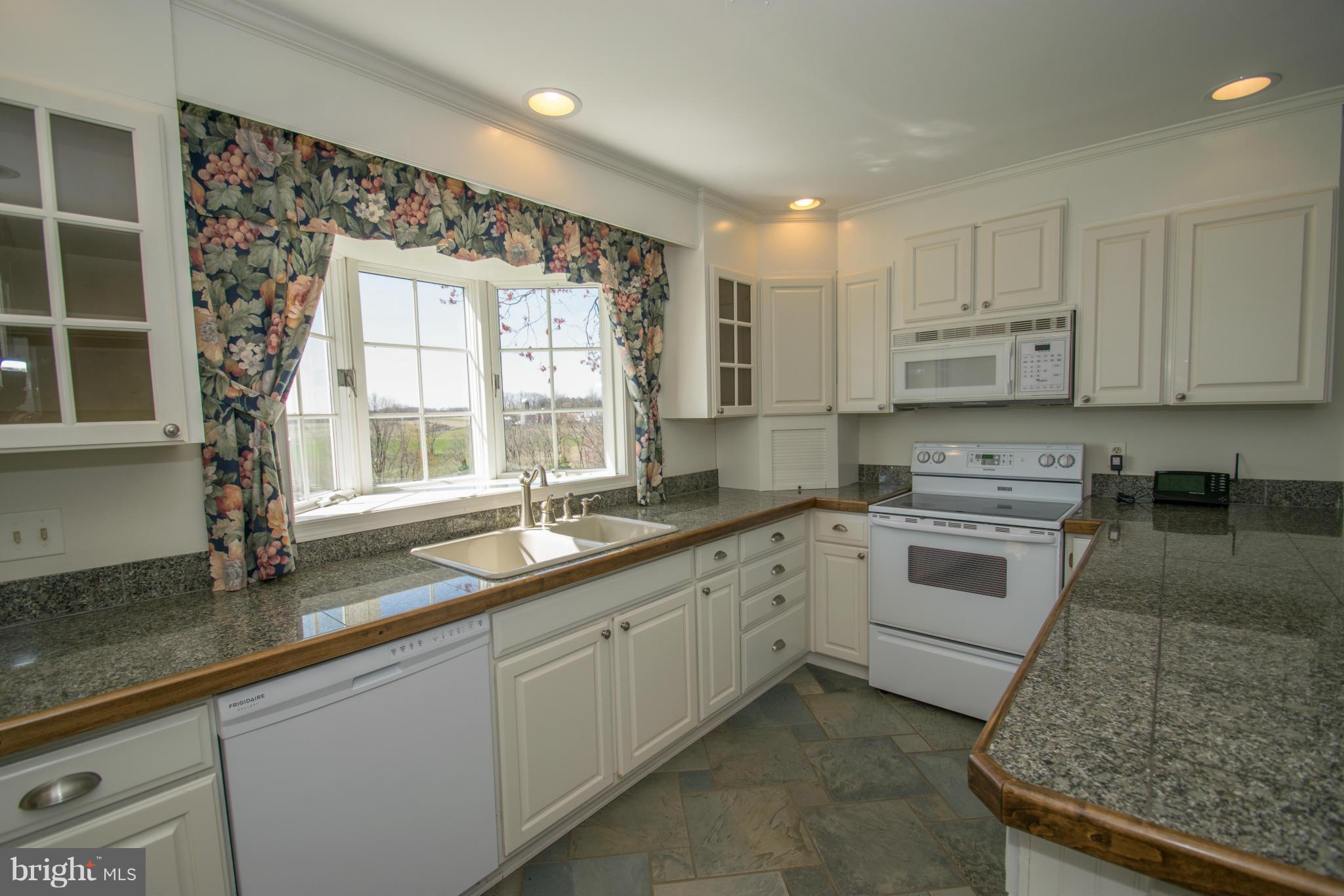 5238 Buttermilk Road Pylesville, MD 21132 - Photo 7 of 30 Kitchen