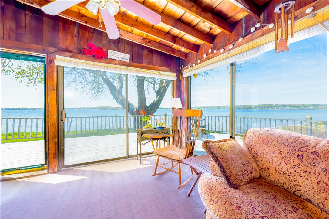 174 Andrew Comstock Road Warwick, RI 02886 - Photo 13 of 40 Sun room