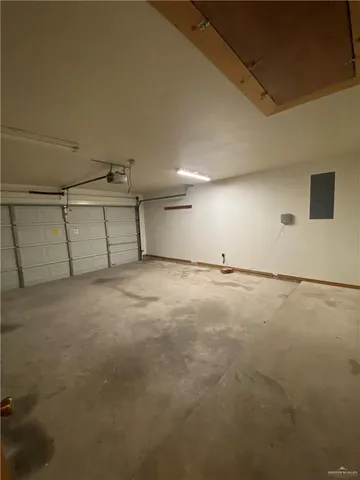 $2,000 | 1109 North 47th Street, McAllen, TX 78501