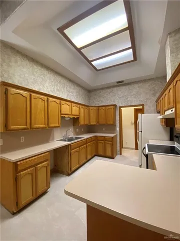 $2,000 | 1109 North 47th Street, McAllen, TX 78501