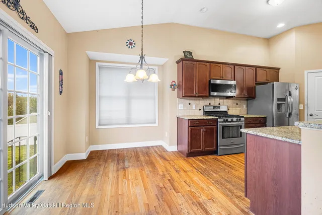 $599,000 | 5 Matthews Court, Cohoes, NY 12047