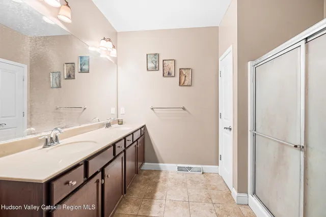 $599,000 | 5 Matthews Court, Cohoes, NY 12047