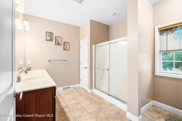 $599,000 | 5 Matthews Court, Cohoes, NY 12047