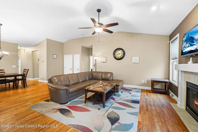 $599,000 | 5 Matthews Court, Cohoes, NY 12047