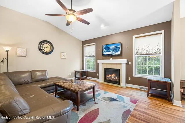 $599,000 | 5 Matthews Court, Cohoes, NY 12047