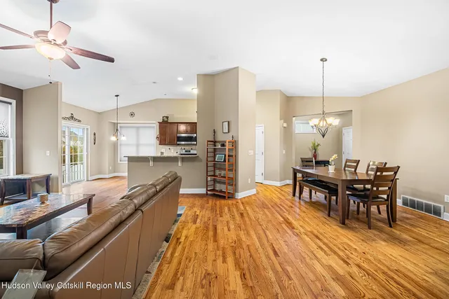 $599,000 | 5 Matthews Court, Cohoes, NY 12047