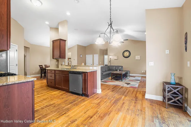 $599,000 | 5 Matthews Court, Cohoes, NY 12047