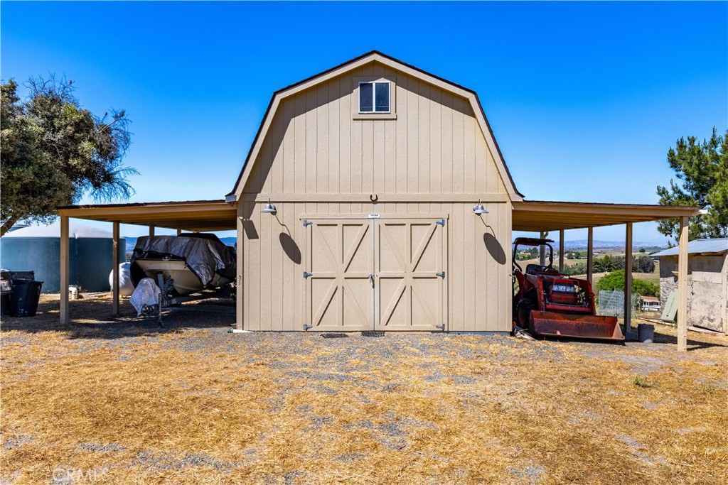 1876 Rancho Lomas Way San Miguel, CA 93451 - Photo 10 of 75