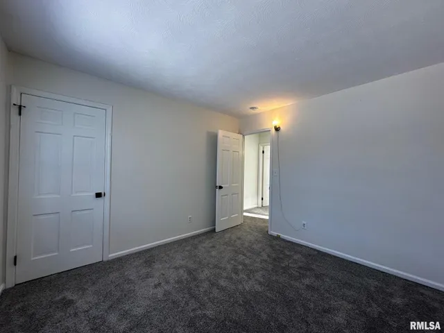 $1,450 | 2403 Lynnhaven Drive, Springfield, IL 62704