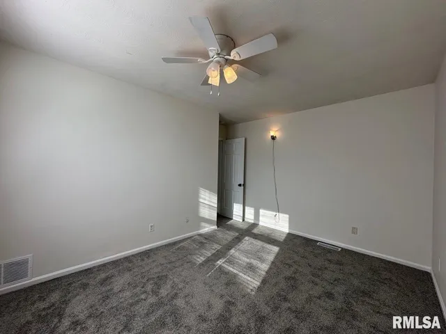 $1,450 | 2403 Lynnhaven Drive, Springfield, IL 62704