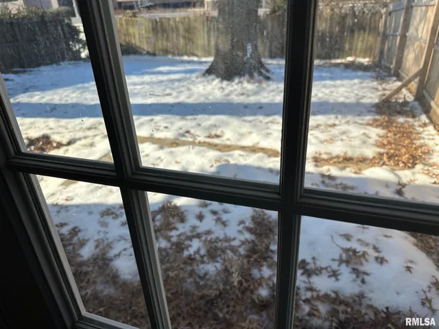 $1,450 | 2403 Lynnhaven Drive, Springfield, IL 62704