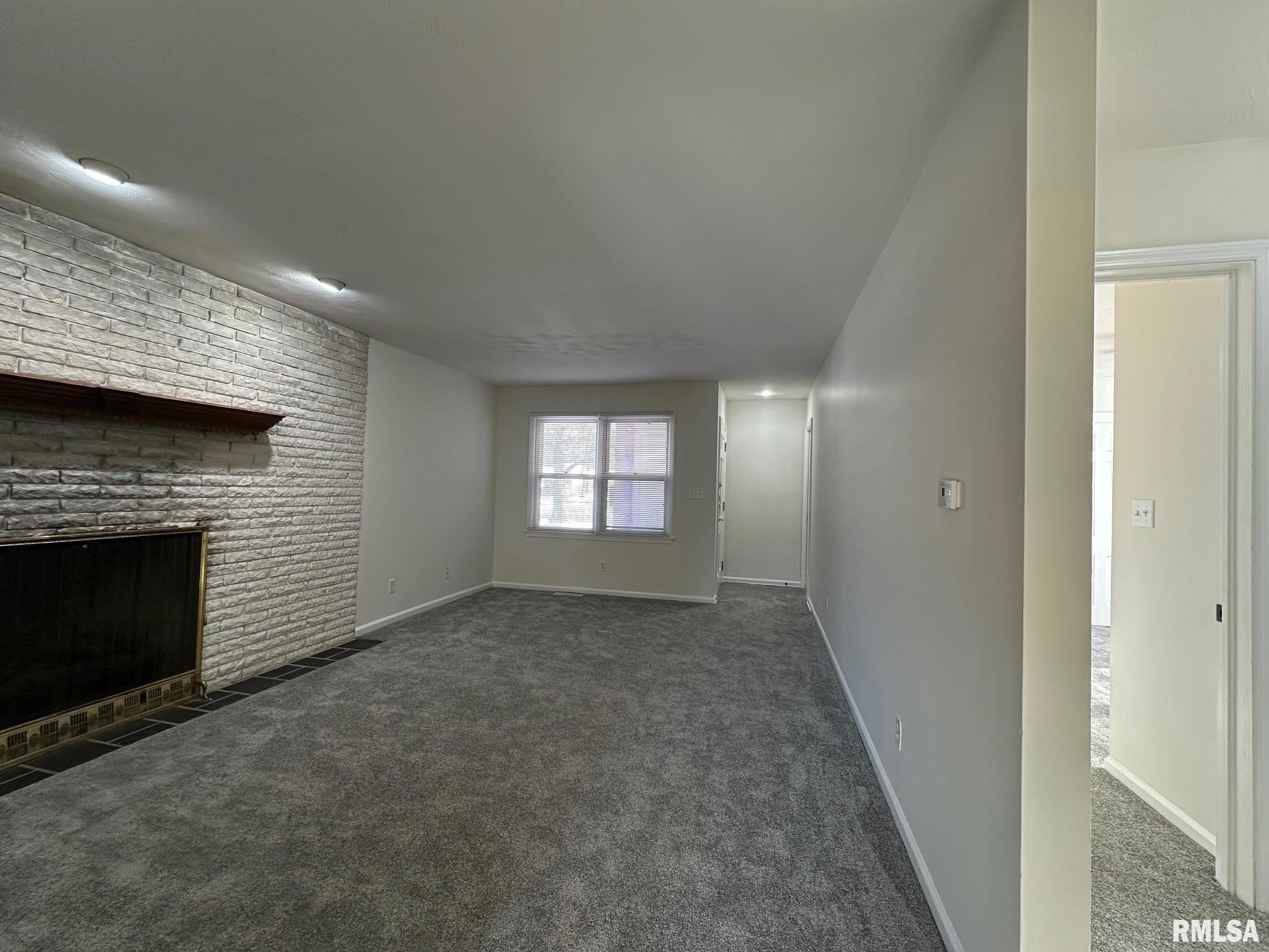 2403 Lynnhaven Drive Springfield, IL 62704 - Photo 4 of 18