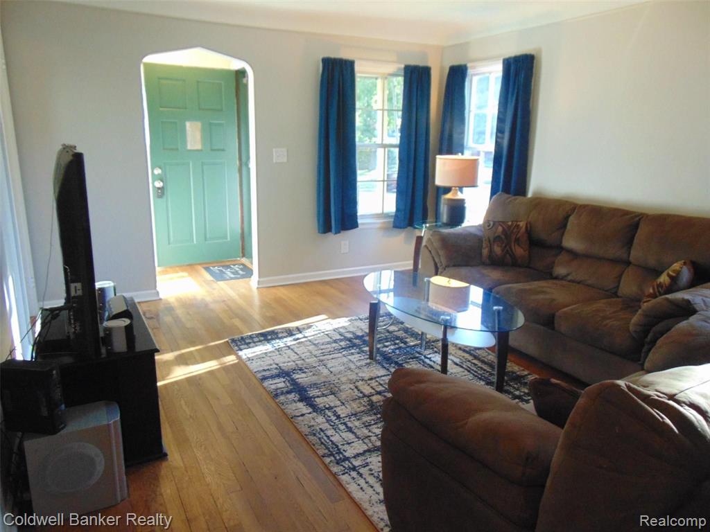 417 Roth Boulevard Clawson, MI 48017 - Photo 9 of 23