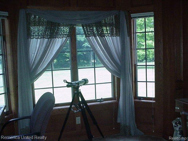 804 North Kellogg Road Howell, MI 48843 - Photo 27 of 61 WATCH WILDLIFE FROM OFFICE