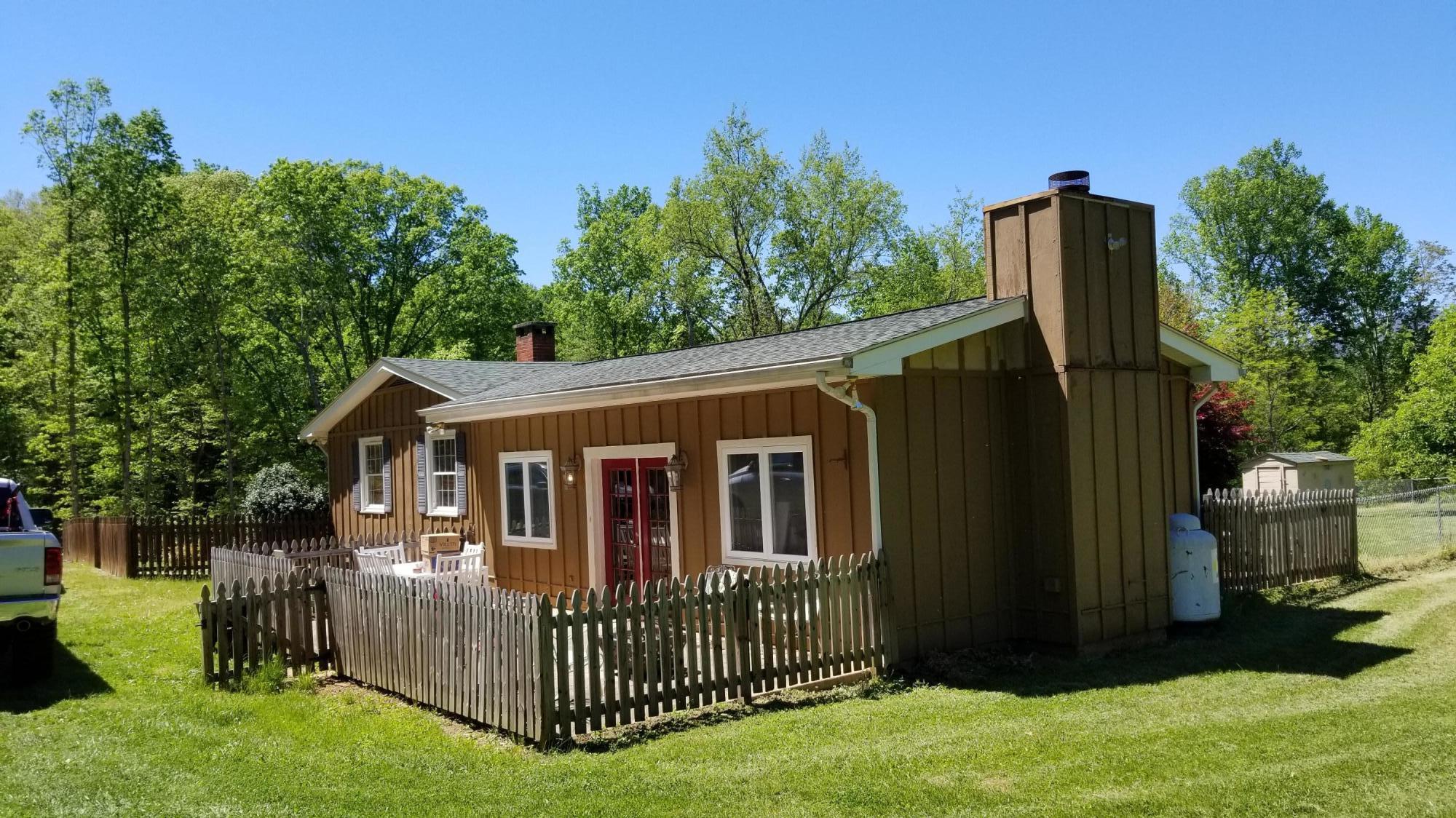 3538 Retreat Road Boones Mill, VA 24065 - Photo 25 of 41 25 Back of Home (4)